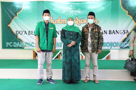 Gubernur Jawa Timur Bersama Banser