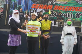 ANUGERAH SENAM NGLENYER PIALA BUPATI 3